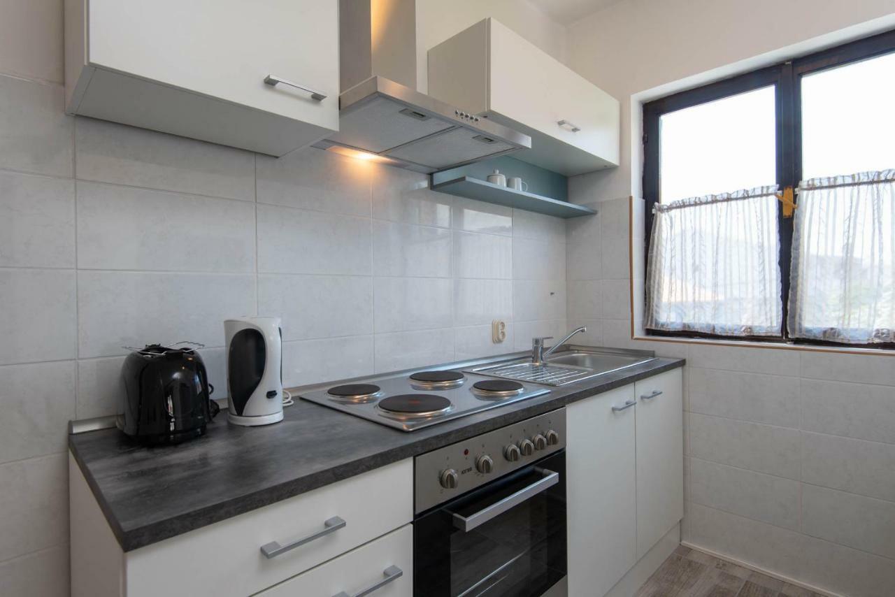Apartments Ljiljana 奥瑞比克 外观 照片