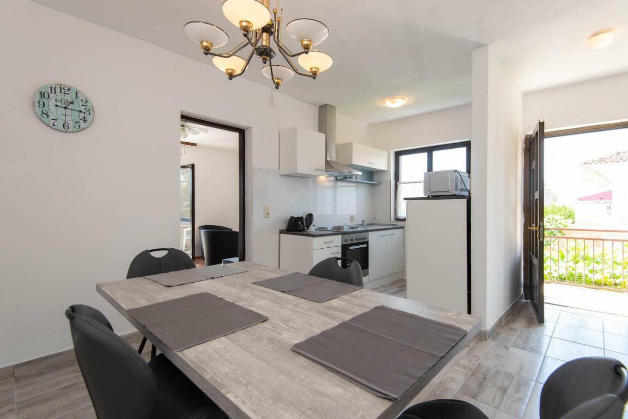 Apartments Ljiljana 奥瑞比克 外观 照片