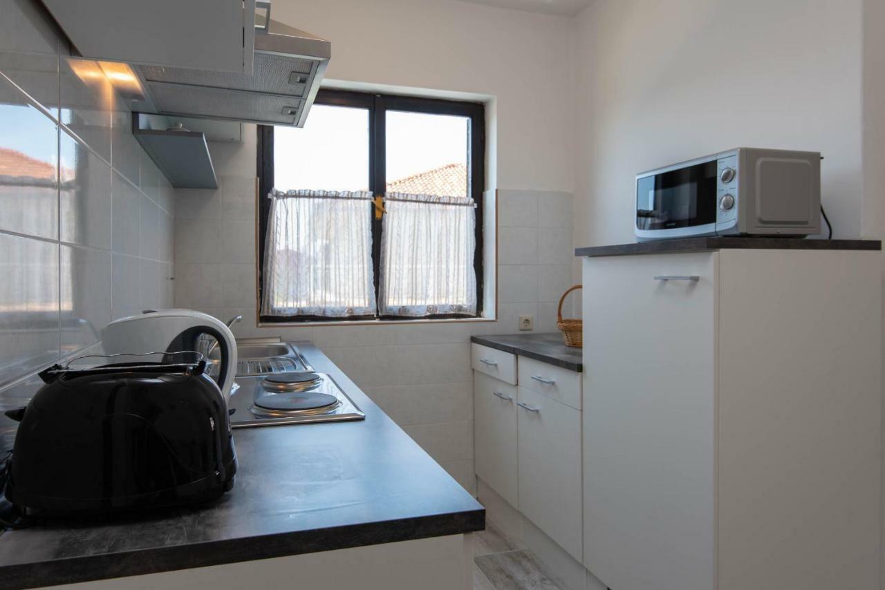 Apartments Ljiljana 奥瑞比克 外观 照片