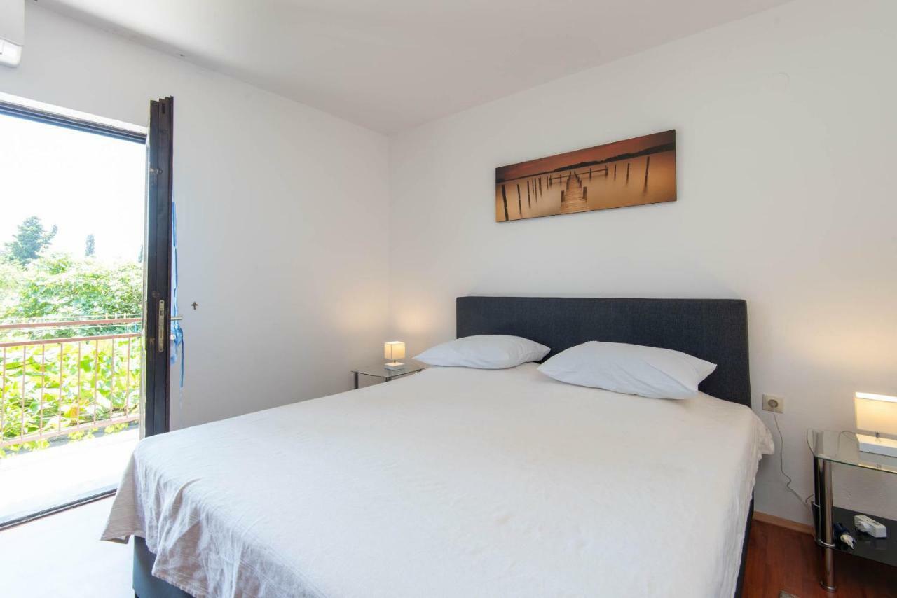 Apartments Ljiljana 奥瑞比克 外观 照片
